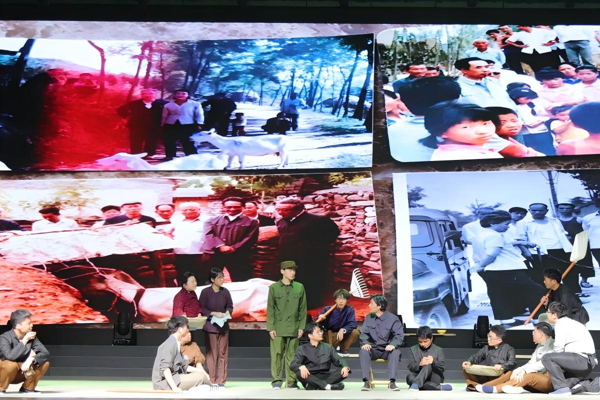 教授向村民介绍奶山羊产业相关知识.jpg