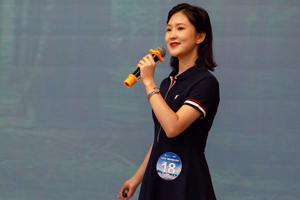 0e72b6723e5d4e0b937ae6c982b6e7cd.jpg 18号选手动科1705班熊杨静现场展示.jpg