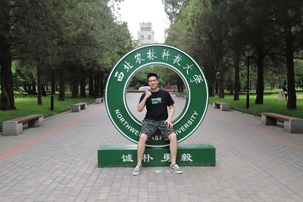 6ff6061db7704edeb007d88490345bae.jpg 李禹哲.JPG