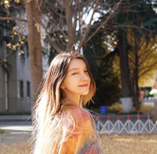 7ade1bd754f54ba284e1109d4122daec.jpg 怡贞.jpg