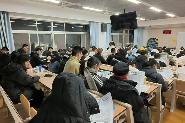 60b23bcbbd354d958feeeea9565a3947.png 图片2.png