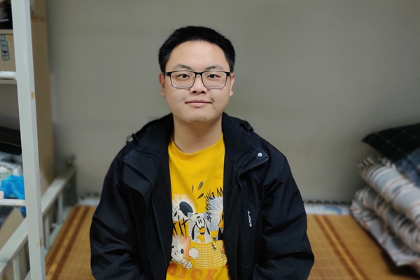 886216ae94bd4b7ebcce25af875a405c.jpg 江辛辕_副本.jpg