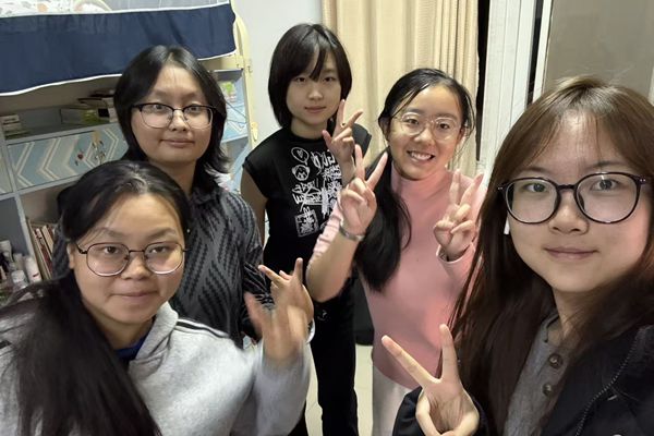 图四宿舍14#313.jpg
