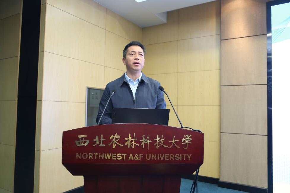 2.学院党委书记张朝阳致辞