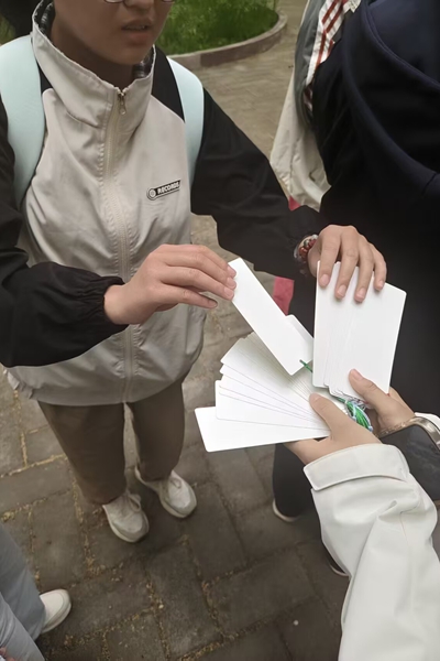 图三 抽签对诗.jpg